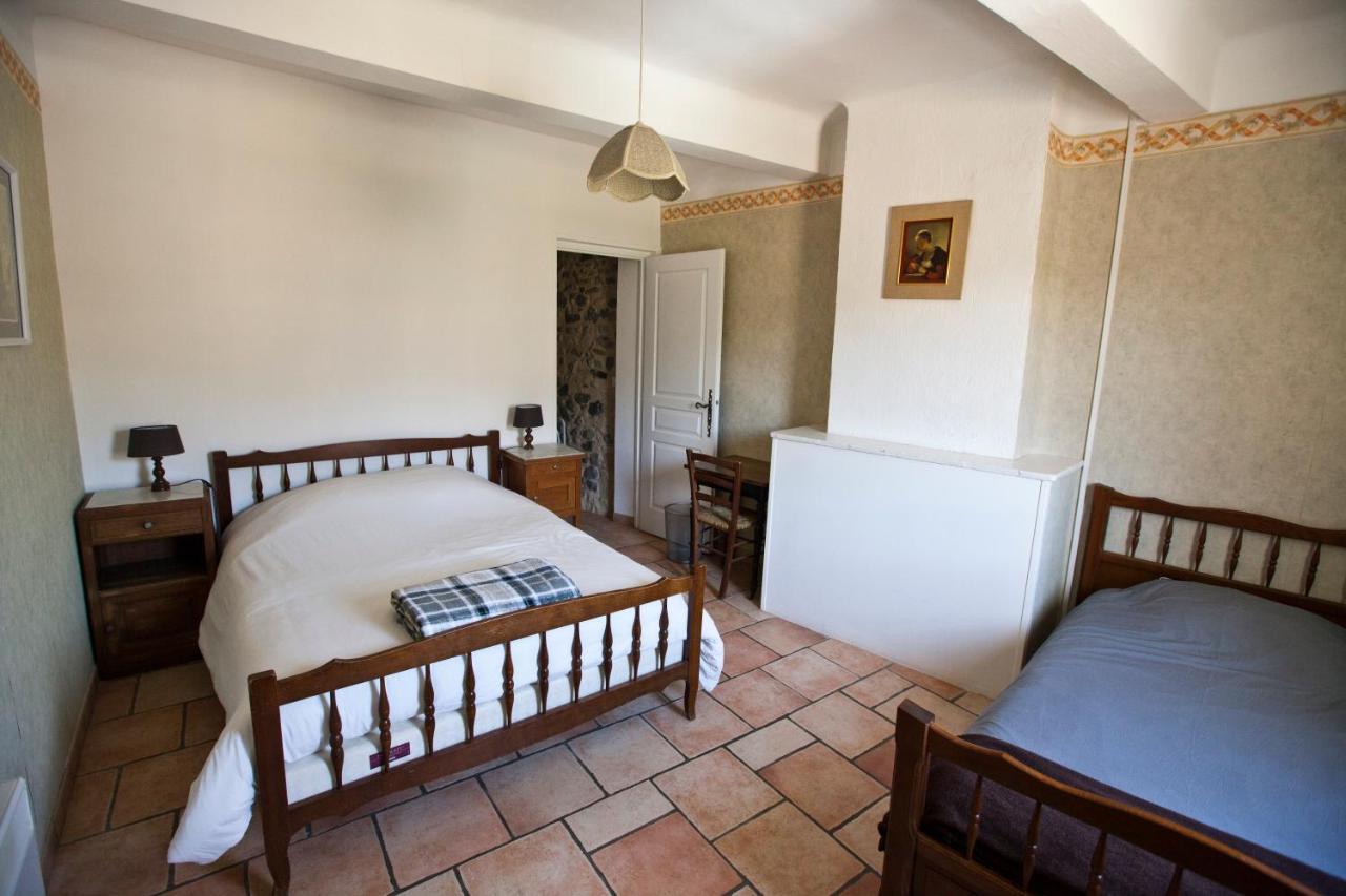 Hotel De La Place Mezel  Buitenkant foto